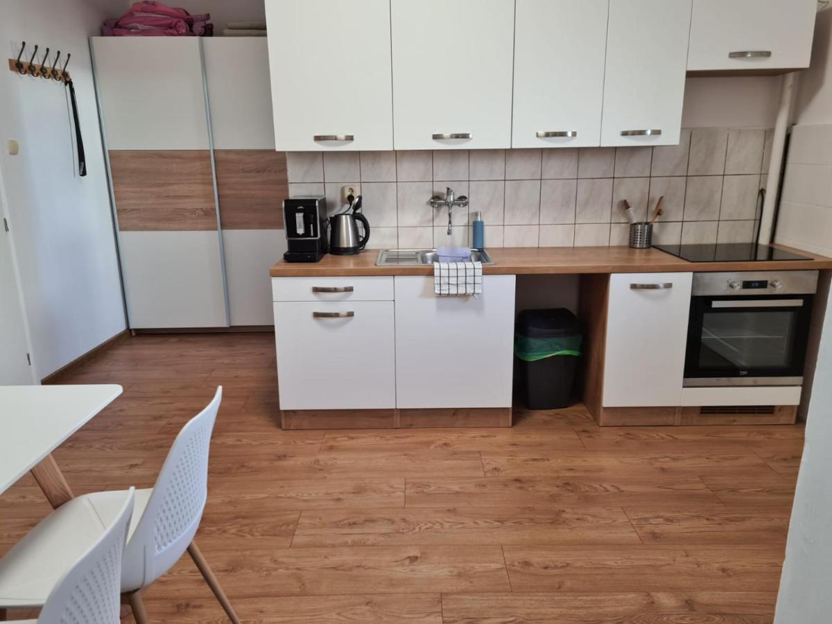 Apartmany Centro & Jacuzzi Piest'any Dış mekan fotoğraf