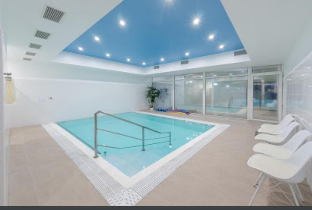 Apartmany Centro & Jacuzzi Piest'any Dış mekan fotoğraf